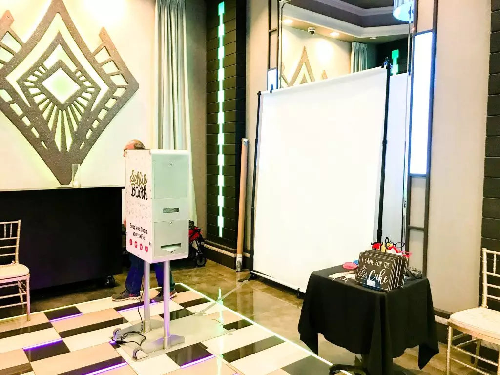 How Can A Photo Booth Mend Your Event In Happening Ways